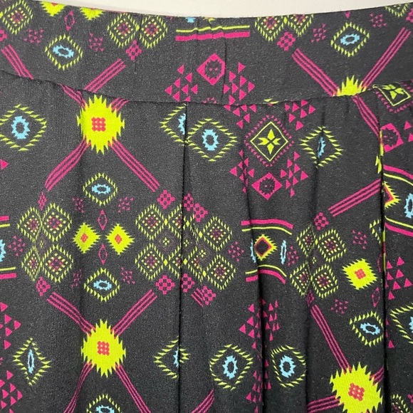 Bright Geometric Lularoe Madison Skirt - Picture 4 of 9